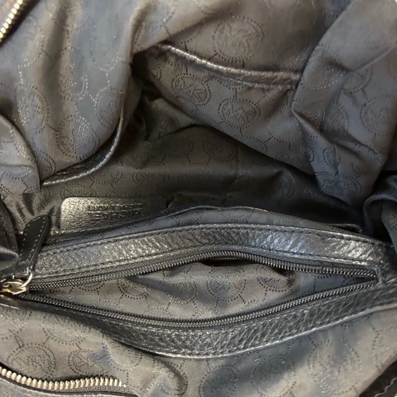 MICHAEL KORS Black Leather Handbag/Shoulder bag! Excellent Condition! - Picture 9 of 10